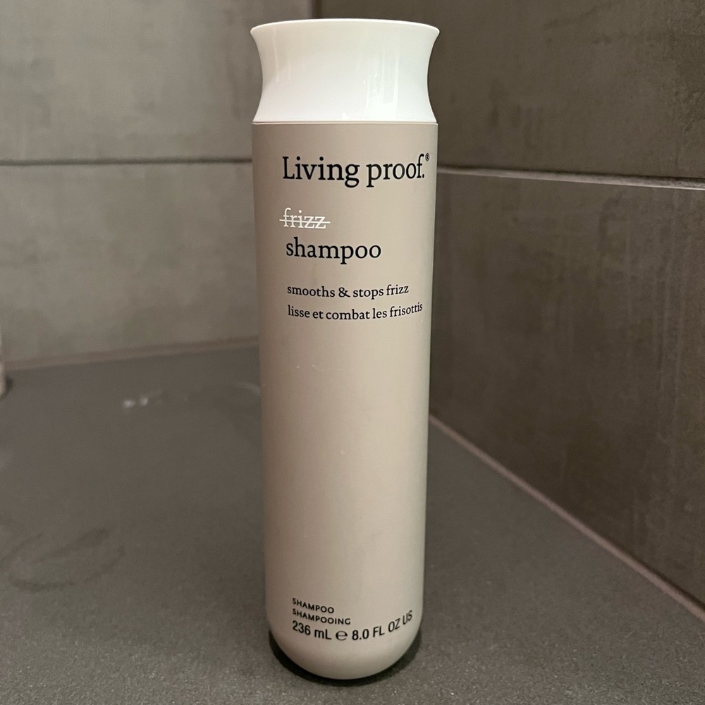 Living Proof No frizz shampoo 8oz like new